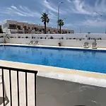 Urb. Canas I. F2 דירה טריפה