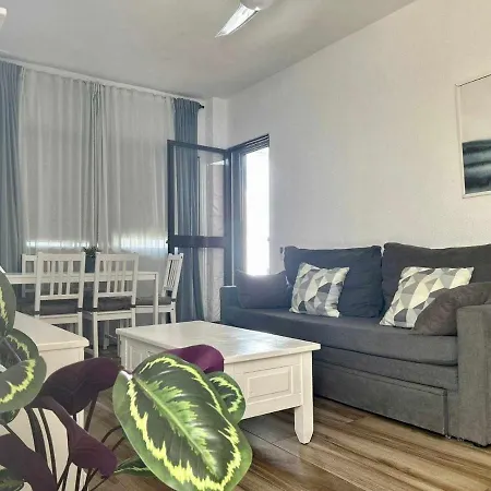 Apartment Urb. Canas I. F2